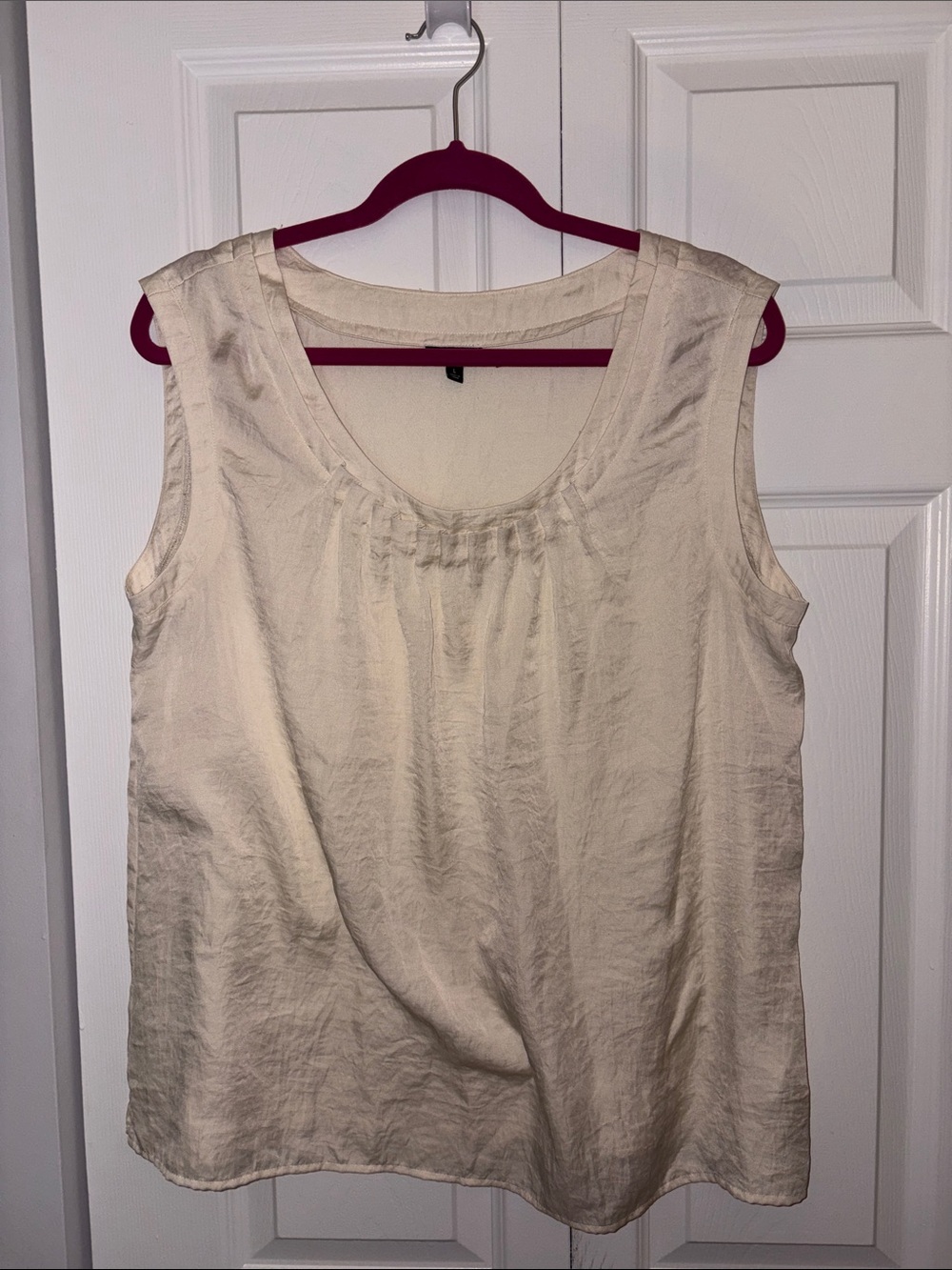 Talbots Cream Sleeveless Scoop-Neck Tank